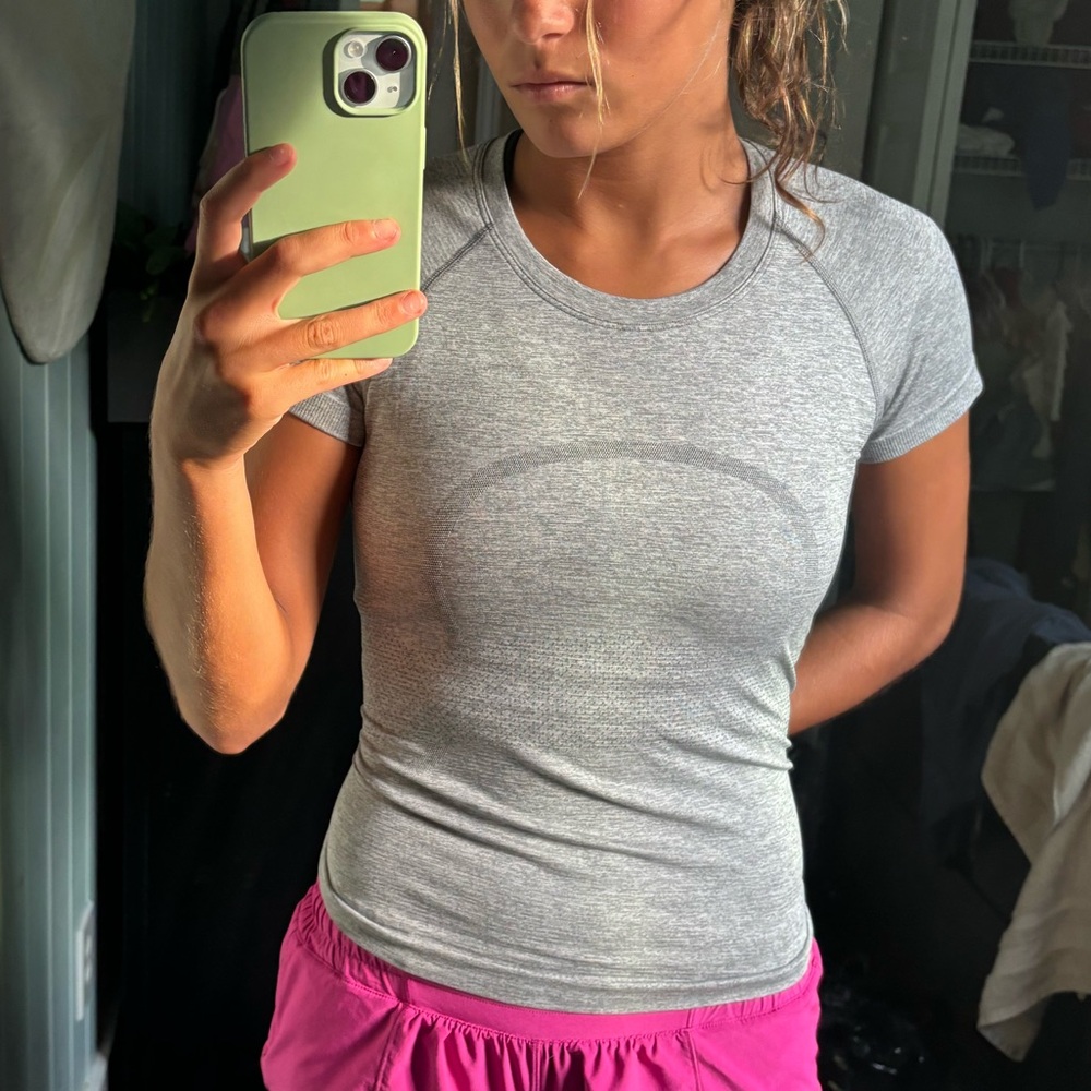 Grey lululemon shirt
